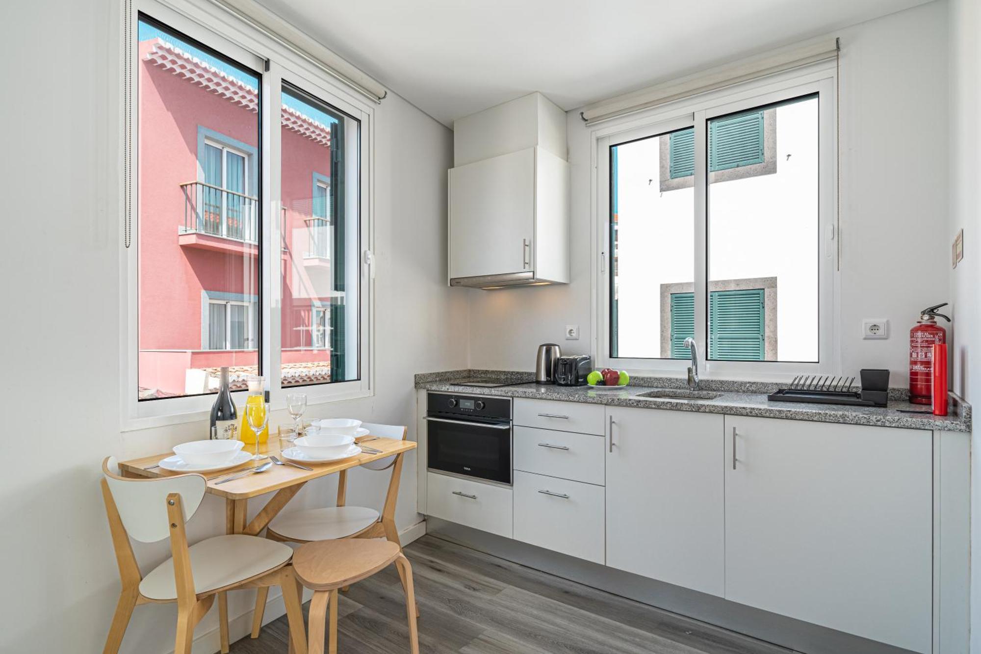 Tanoeiros Apartments 푼샬 외부 사진